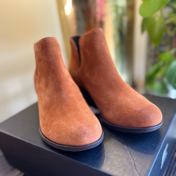 SOREL Lolla II CUT OUT BOOTIE in Iced Tea , Size 6.5 - Picture 7 of 9